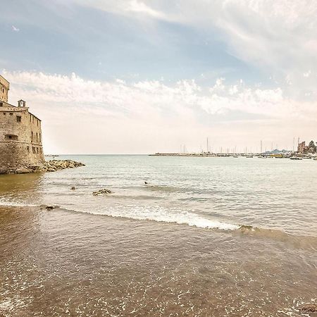 Awesome Apartment In Rapallo Ge With Kitchen SantʼAnna المظهر الخارجي الصورة